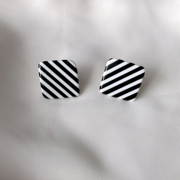 Striped Earrings - Picture 1 of 4